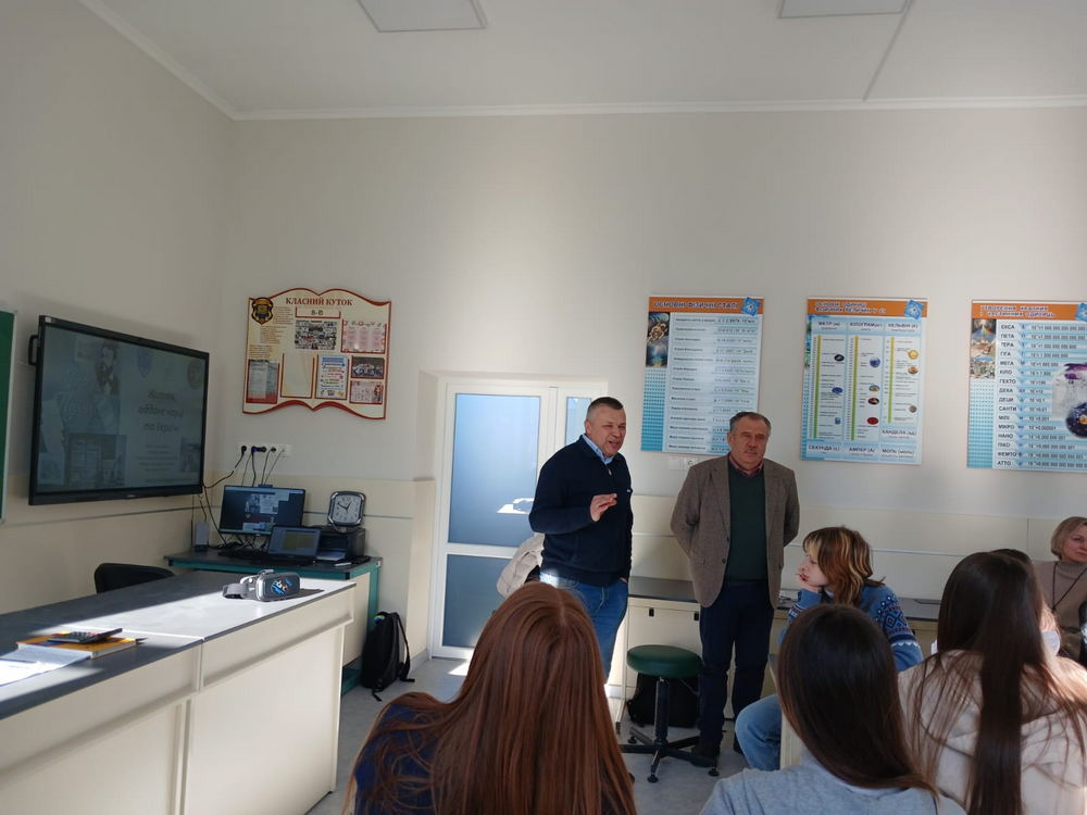 Захід для дня народження Івана Пулюя