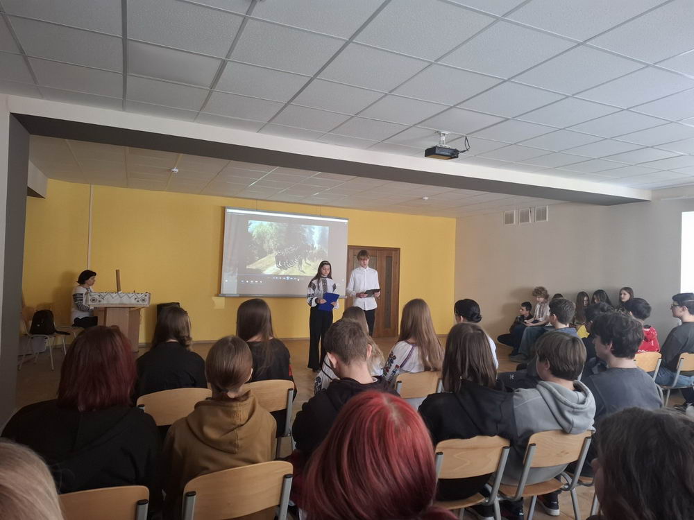 А сотню вже зустріли небеса